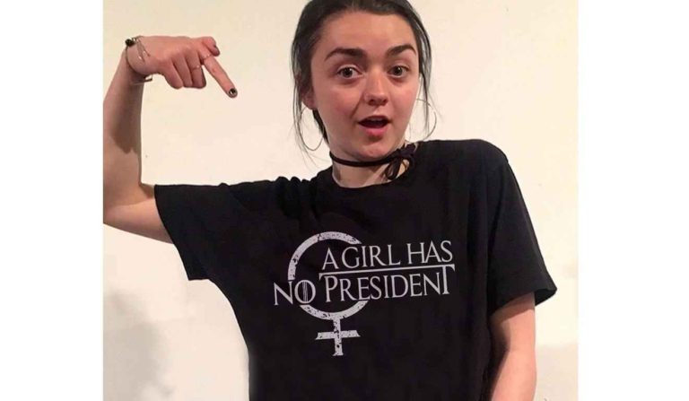 Jemand hat Arya Stark in ein neues Shirt gephotoshopped