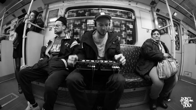 Beats on the Road again | Robot Orchestra bespielt die U-Bahn