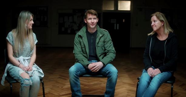 James Blunt sitzt in der Selbsthilfegruppe der anonymen James-Blunt-Hörer