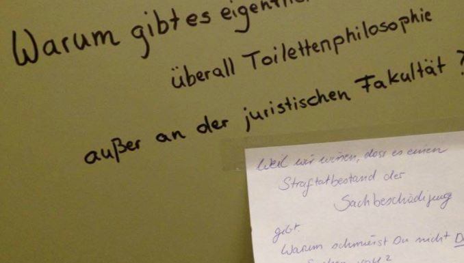 Wenn ein Toilettenphilosoph auf Jura-Studenten trifft