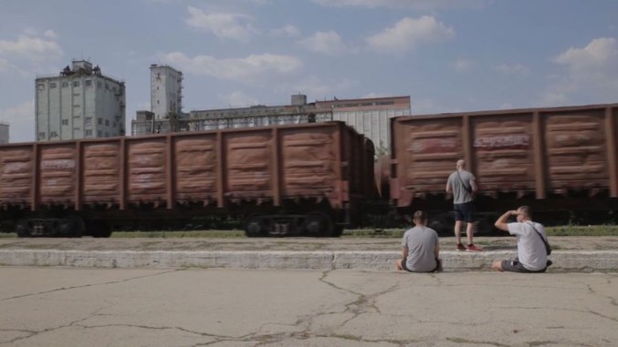 Doku-Trailer: Grenzgebiet – Trainwriting-Tour durch Osteuropa