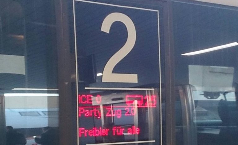 Die Bahn mit einem Wiedergutmachungsangebot: Partyzug 2.0.