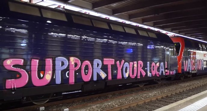 Female Graffiti-Train-Action: KCBR – Live Life Like Girls