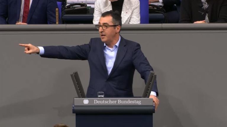 Cem Özedemir zerlegt AfD nach Bundestags-Debatte um Deniz Yücel