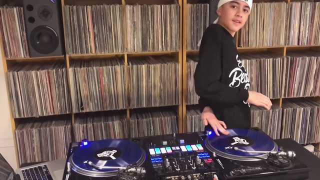 14-jähriger rockt die Turntables: DJ K-Swizz