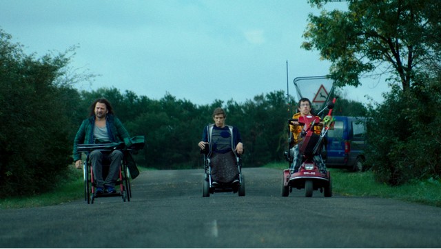 Ungarische Komödie über schwerbehinderte Gangsta: Kills on Wheels | Der Rolli-Mafia-Blues