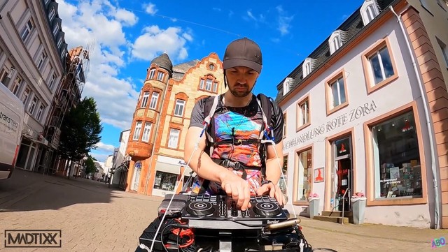 Bauchladen-DJ